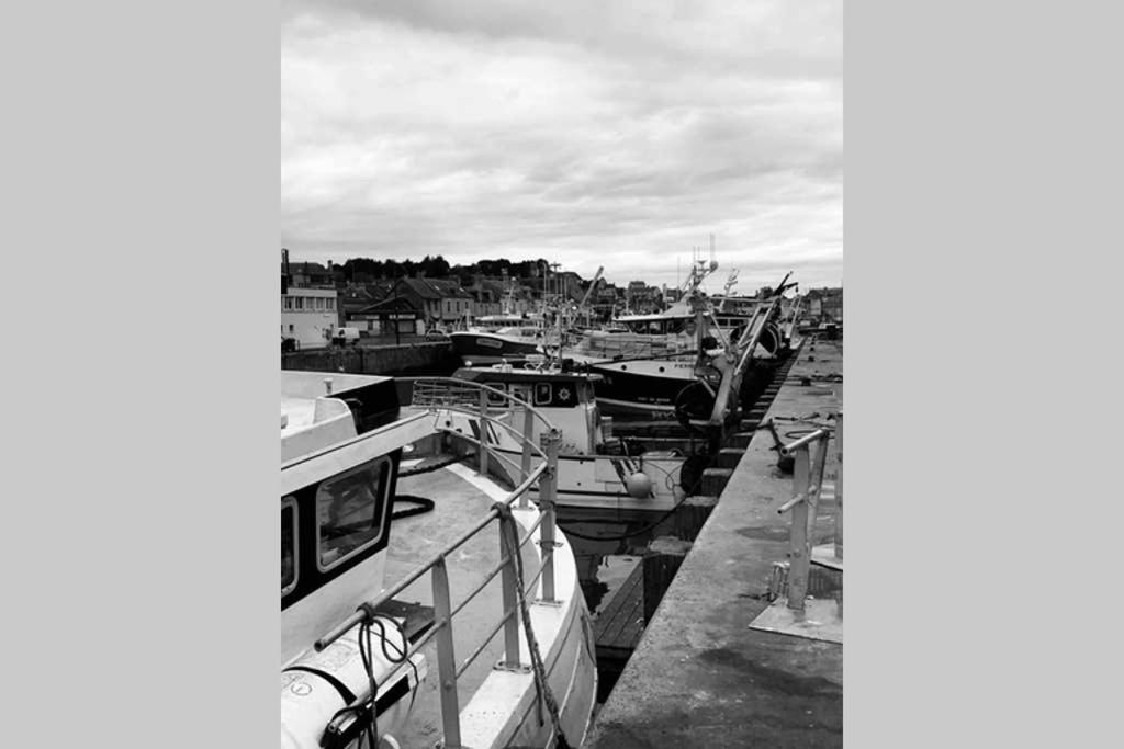 La Noroit Du Port Villa ภายนอก รูปภาพ